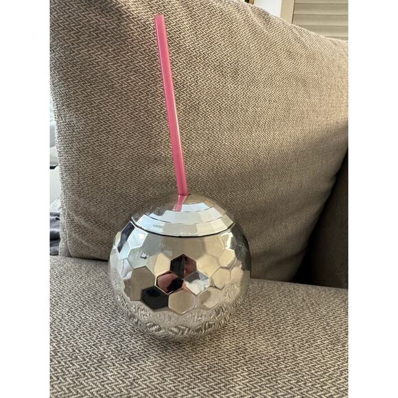 Set of 5 Silver Disco Ball Party Tumblers Reusable Plastic - Picture 3 of 4
